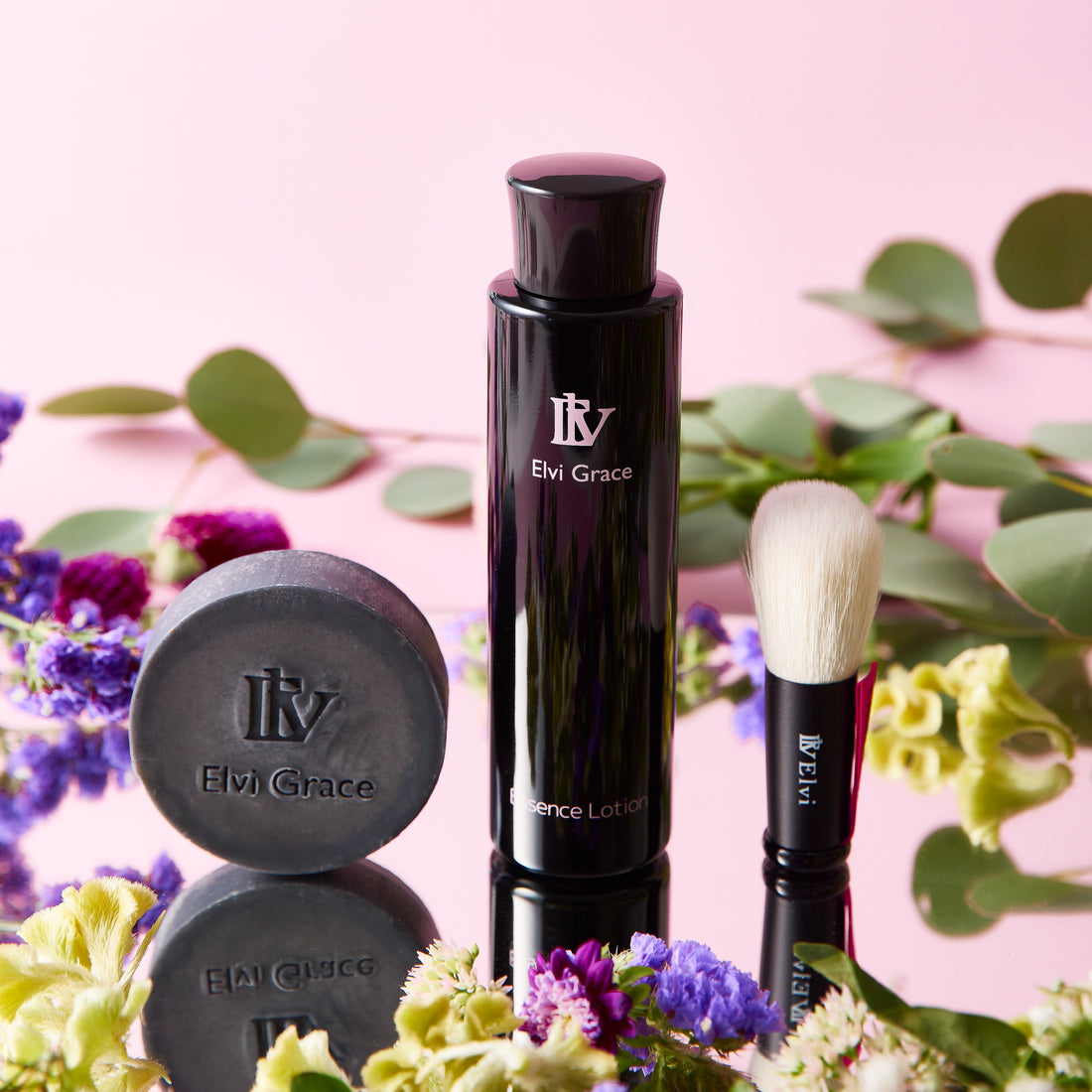 スキンケアセット(熊野筆洗顔ブラシ、美容洗顔石けん、高保湿化粧水)